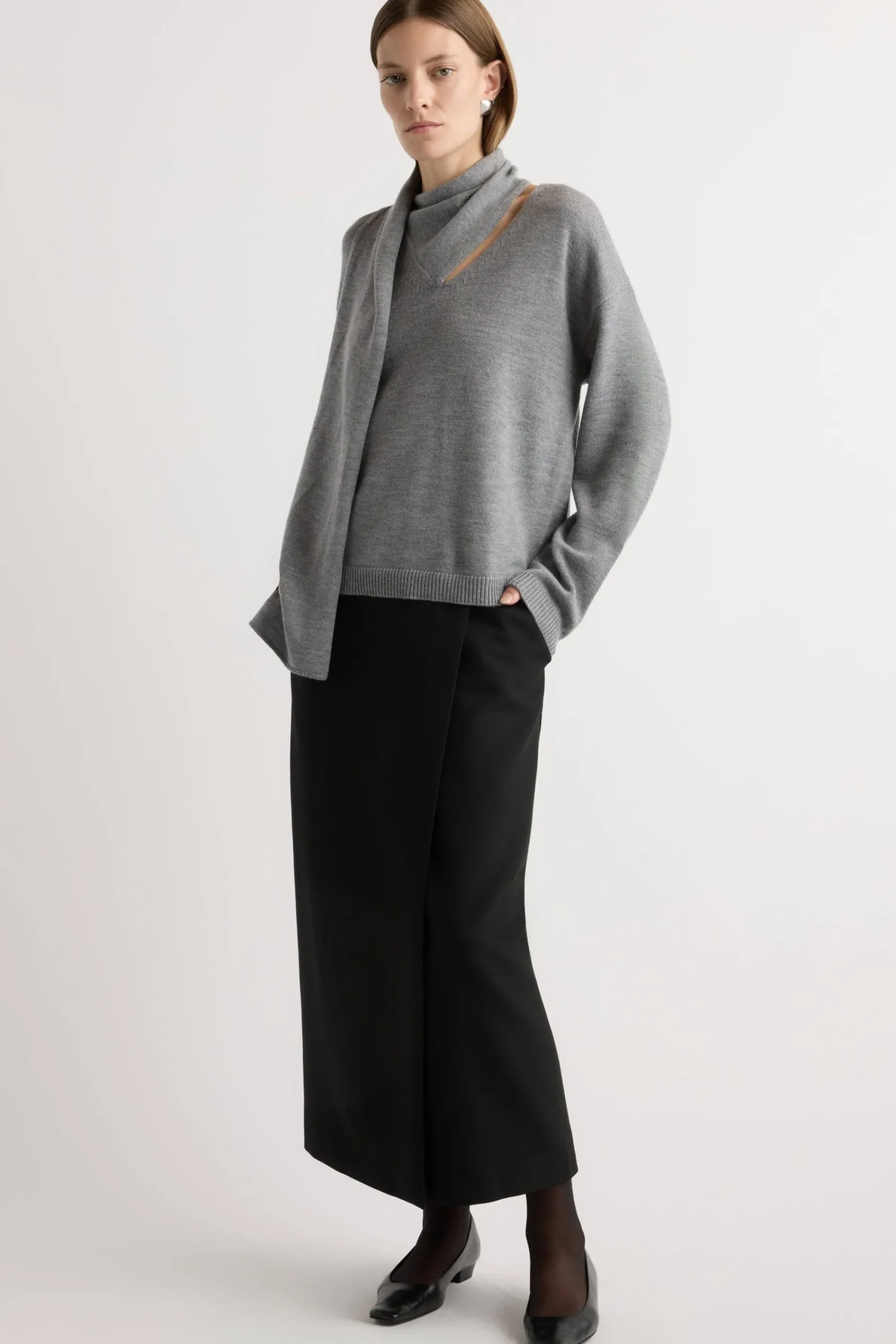 Brilliant Wise Corporation Limited Amanda Scarf-Neck Wool Sweater< Sweaters