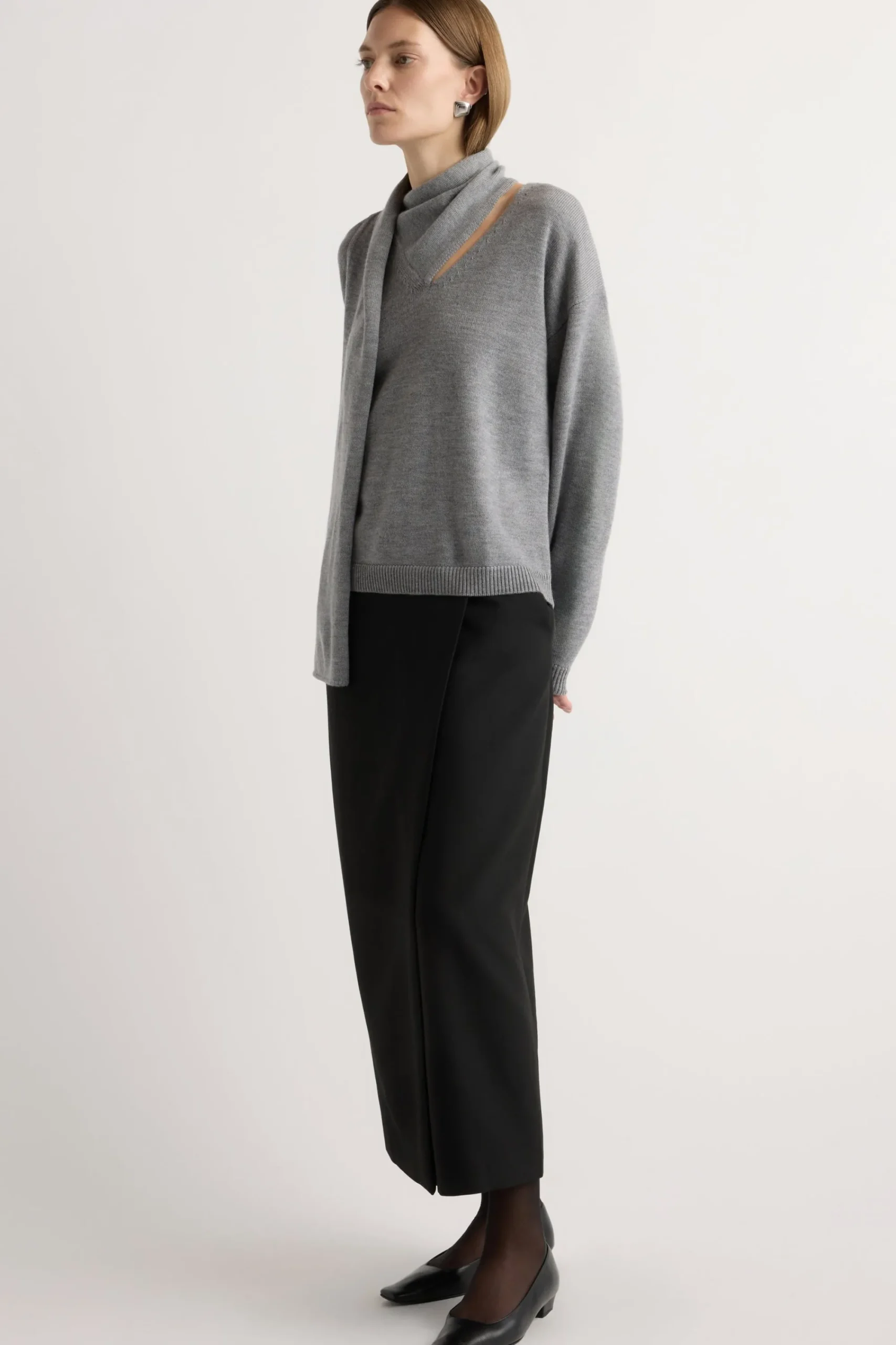 Brilliant Wise Corporation Limited Amanda Scarf-Neck Wool Sweater< Sweaters