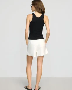 Hua Jia Avalon Tailored Linen Short< Shorts