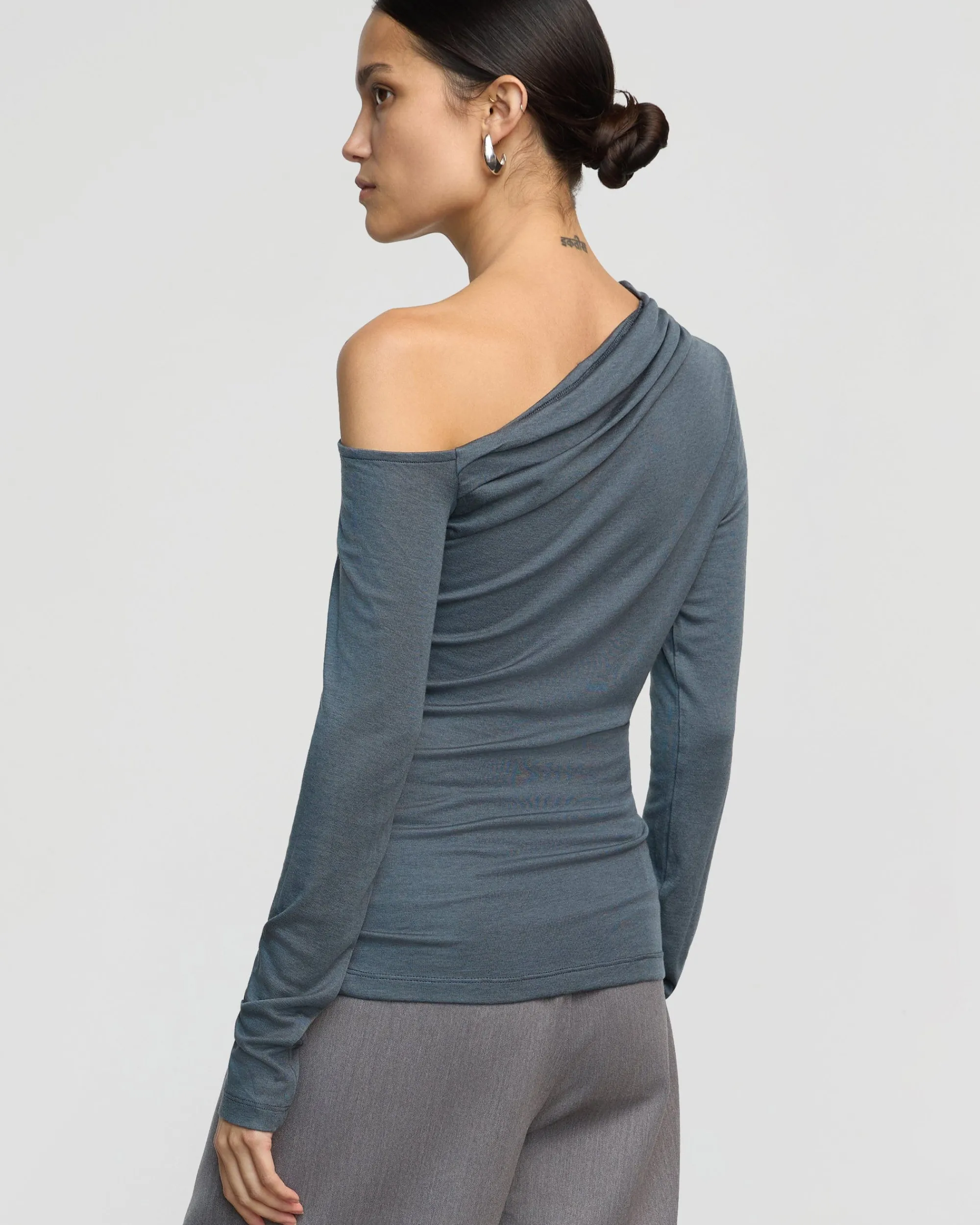 Asia Consultancy Co., Ltd Ayra Tencel-Wool Off-Shoulder Tee< Tees|Tops