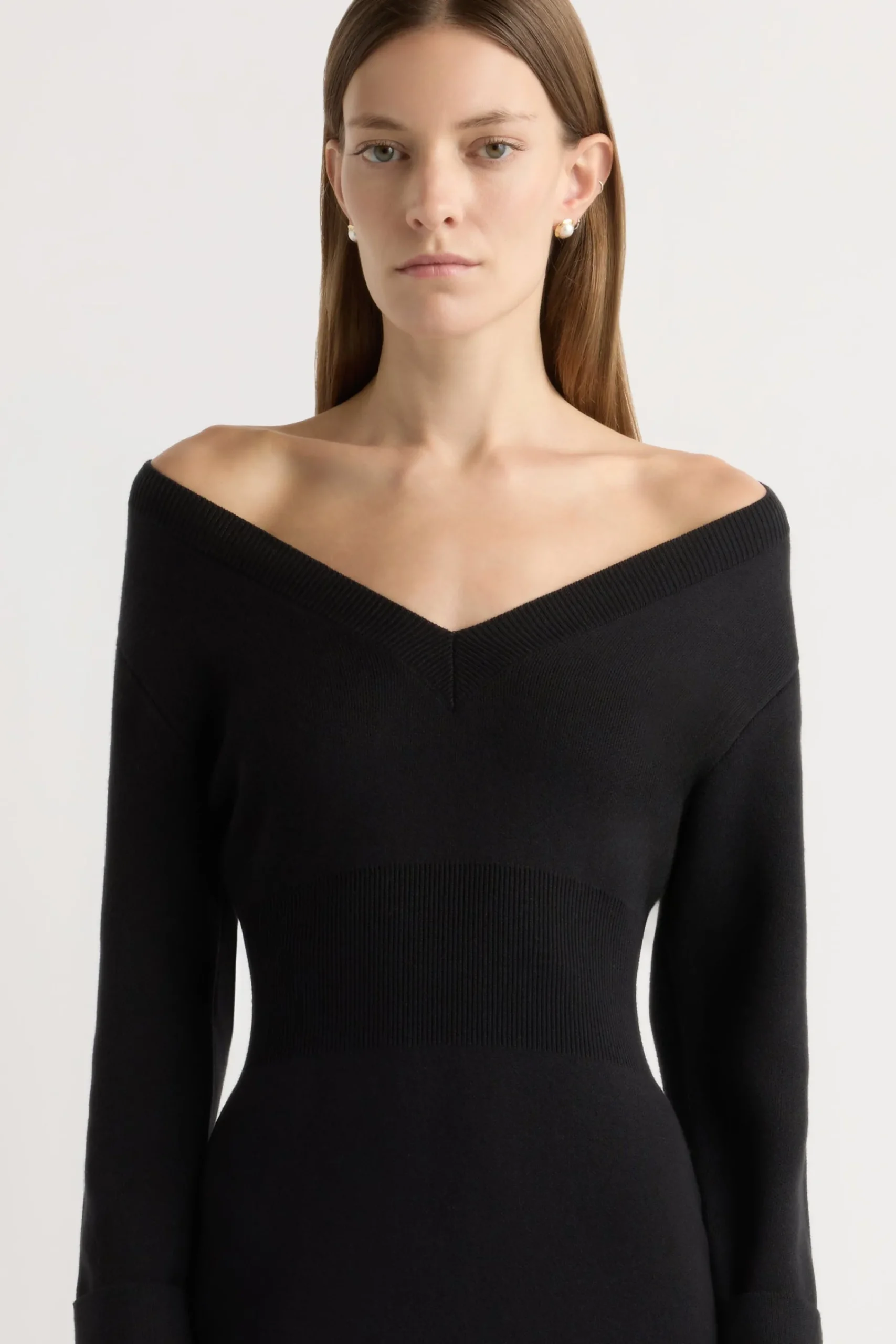 Brilliant Wise Corporation Limited Bora Off-Shoulder V-Neck Sweater Dress< Dresses