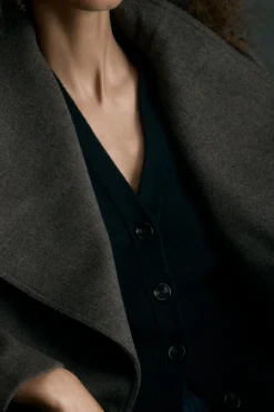 Brilliant Wise Corporation Limited Elinor Organic Cotton-Wool V-Neck Cardigan< Sweaters