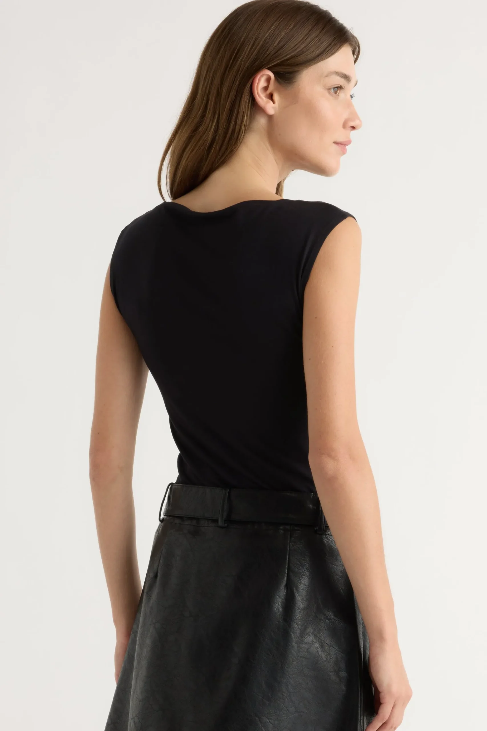 Lever Style LLC Esme Sleeveless Slit-Neck Tank< Tees|Tops