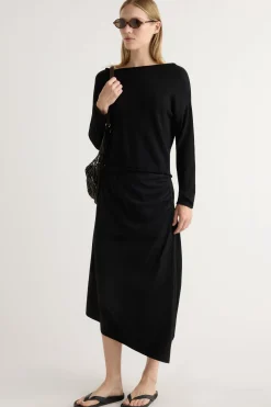 Brilliant Wise Corporation Limited Hachi Tencel-Wool Off-Shoulder Sweater< Sweaters