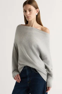 Expert Group Limited Iris Off-Shoulder Sweater< Sweaters