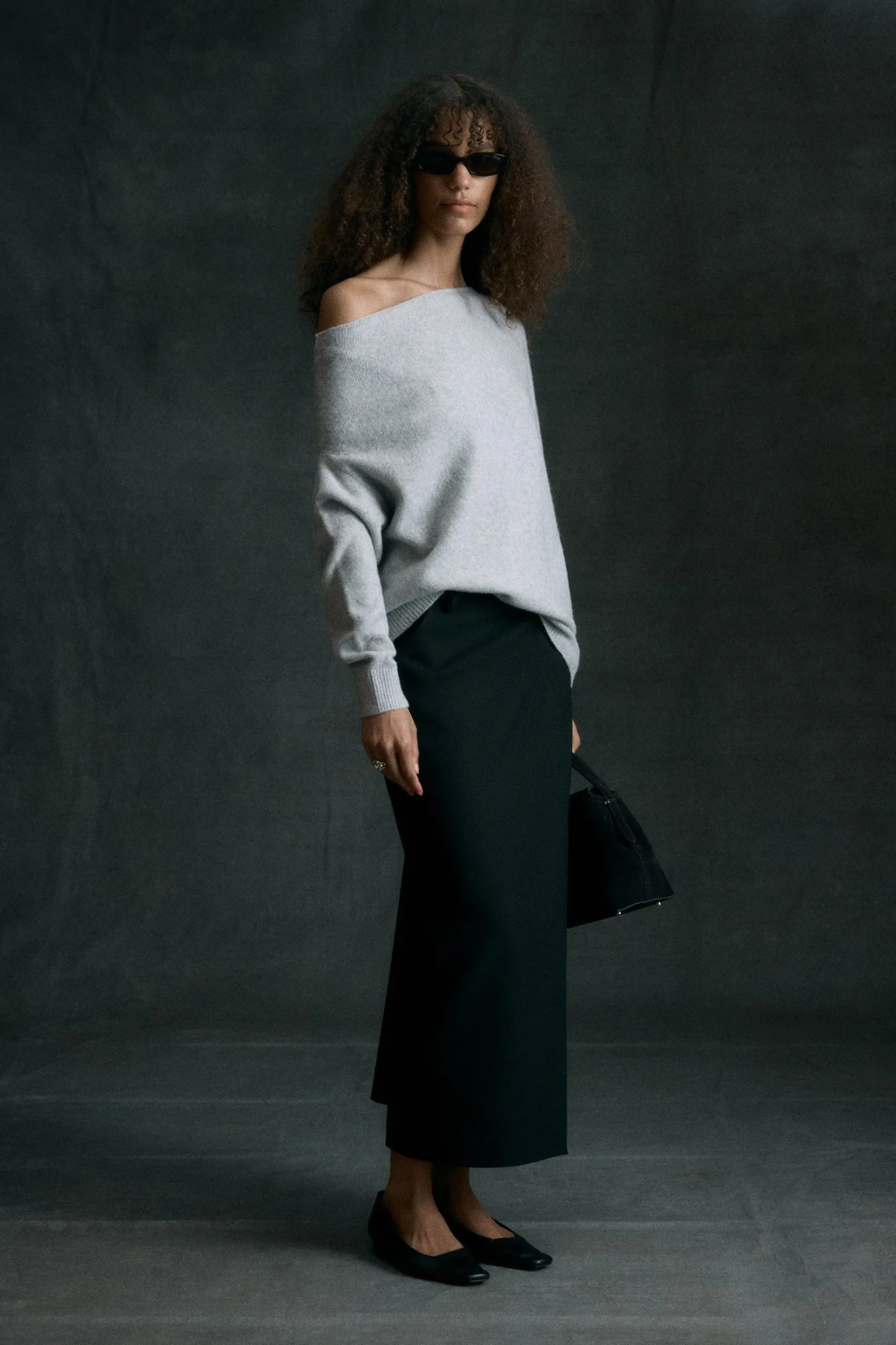 Expert Group Limited Iris Off-Shoulder Sweater< Sweaters