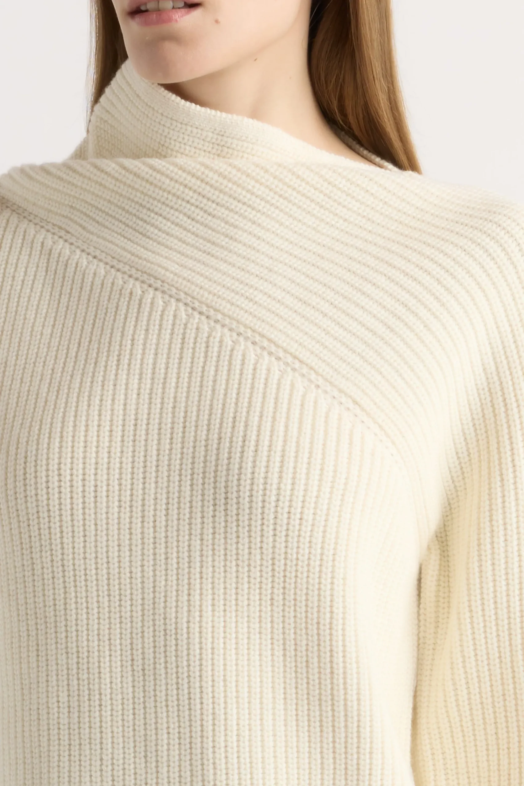 Brilliant Wise Corporation Limited Julisa Asymmetric-Neck Sweater< Sweaters