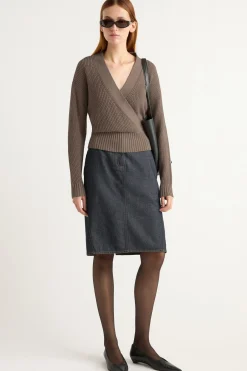 Brilliant Wise Corporation Limited Maren Cropped V-Neck Sweater< Sweaters