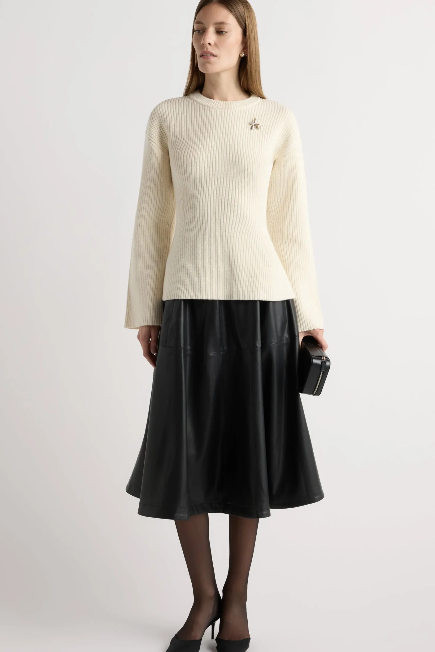 Brilliant Wise Corporation Limited Minali Ribbed Sculpted Sweater< Sweaters