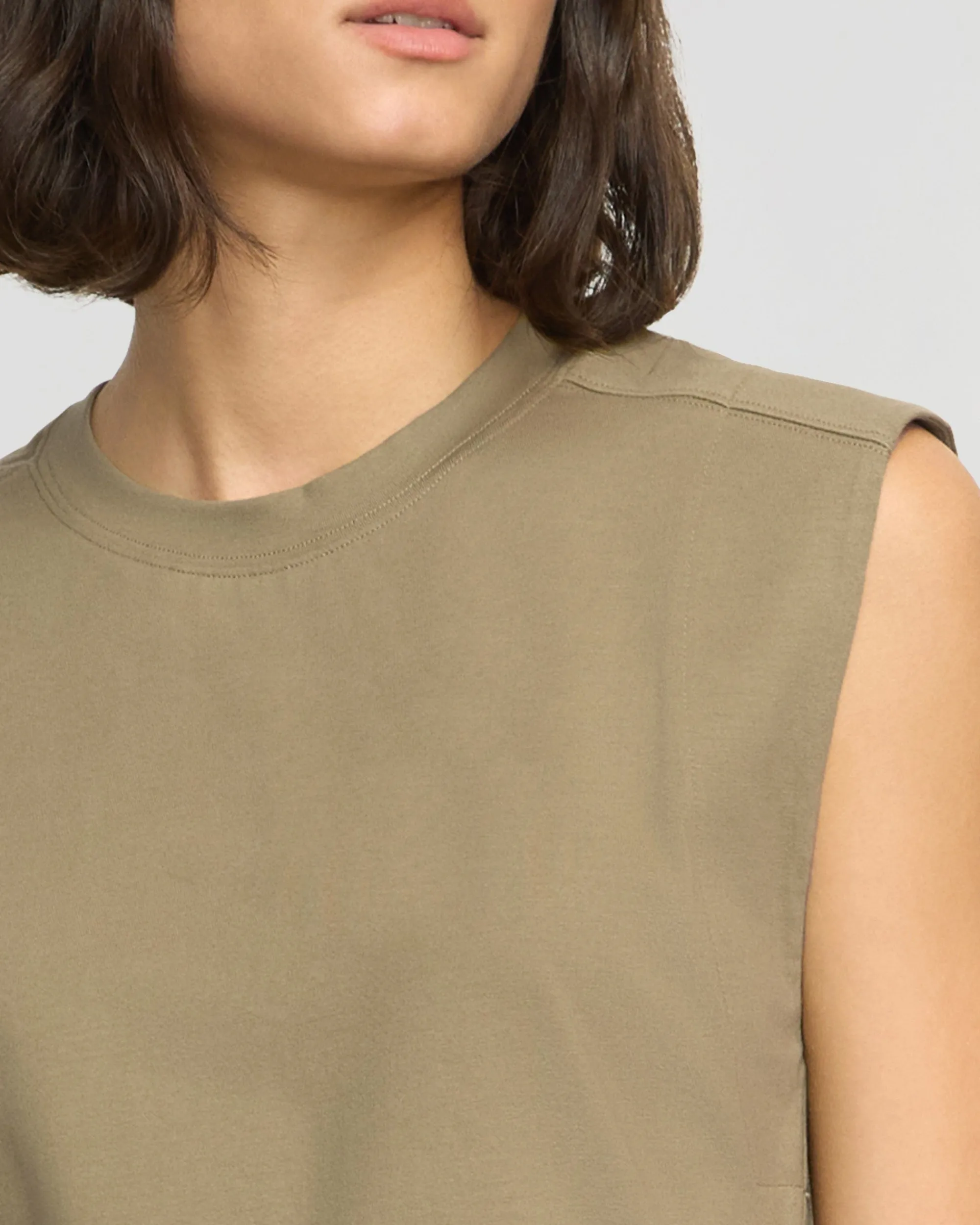 Lever Style LLC Nana Organic Cotton Structured-Shoulder Tee< Tees|Tops