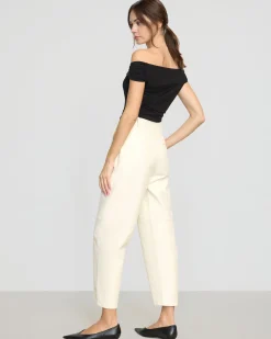Hua Jia Rupa Vegan Leather Barrel-Leg Pant< Pants