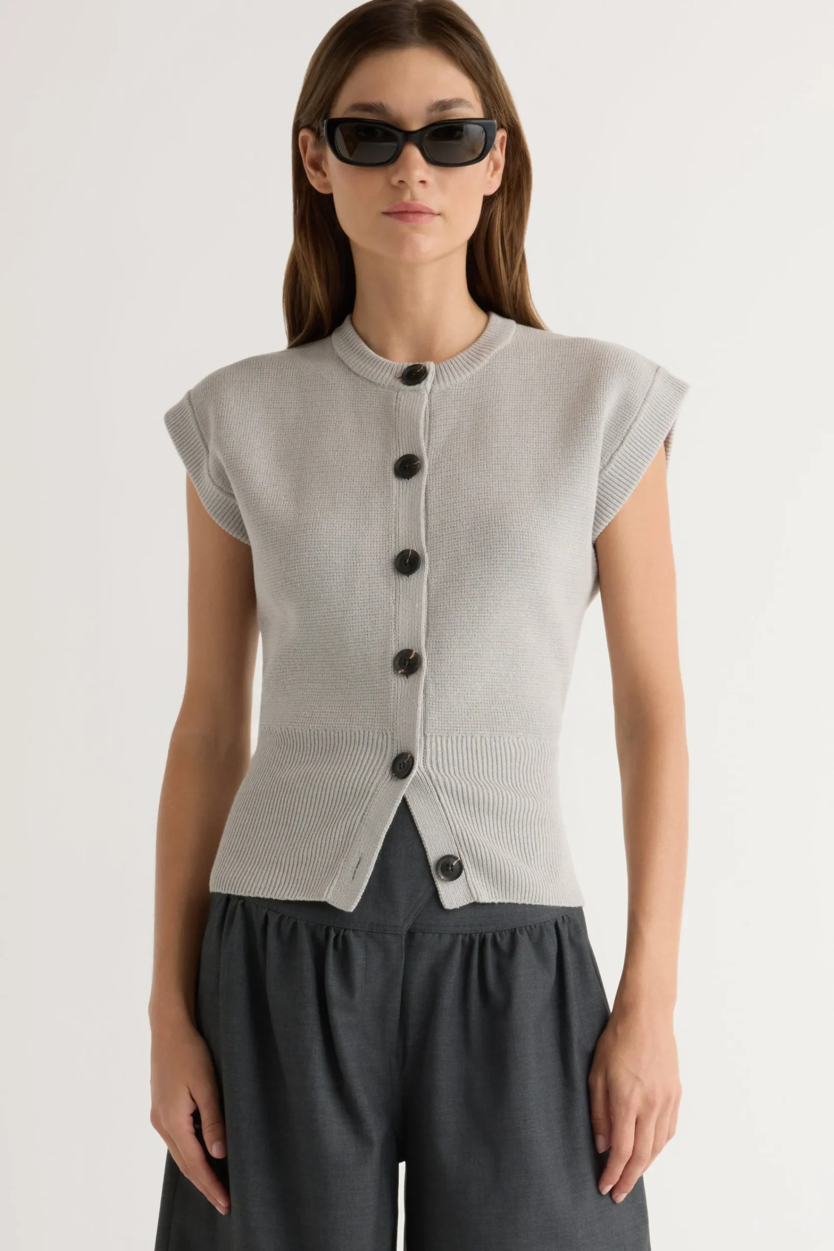 Brilliant Wise Corporation Limited Solea Button Knit Vest< Sweaters|Tops