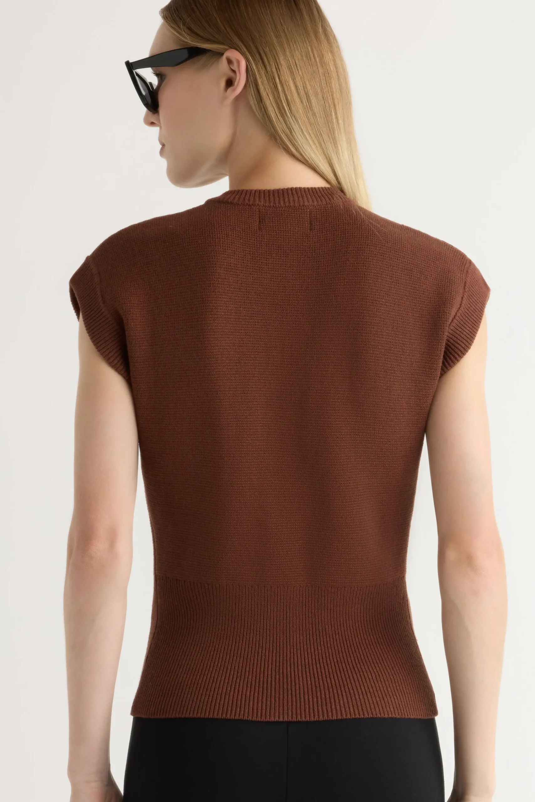 Brilliant Wise Corporation Limited Solea Button Knit Vest< Sweaters|Tops