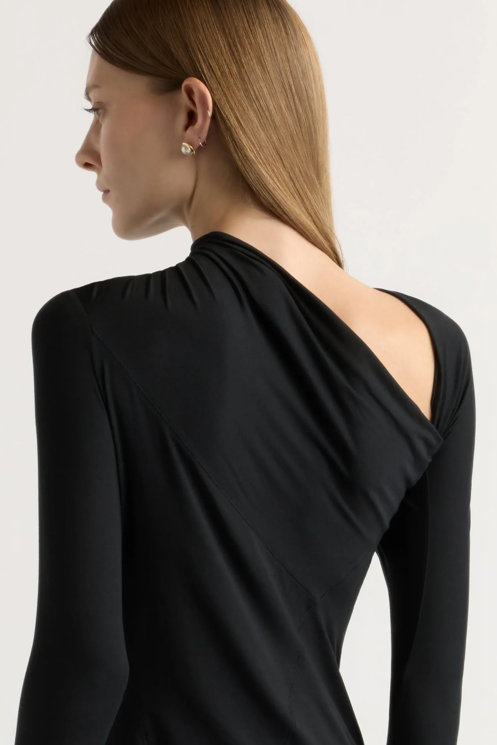 Asia Consultancy Co., Ltd Veronica Asymmetric-Ruched Long-Sleeve Tee< Tees|Tops